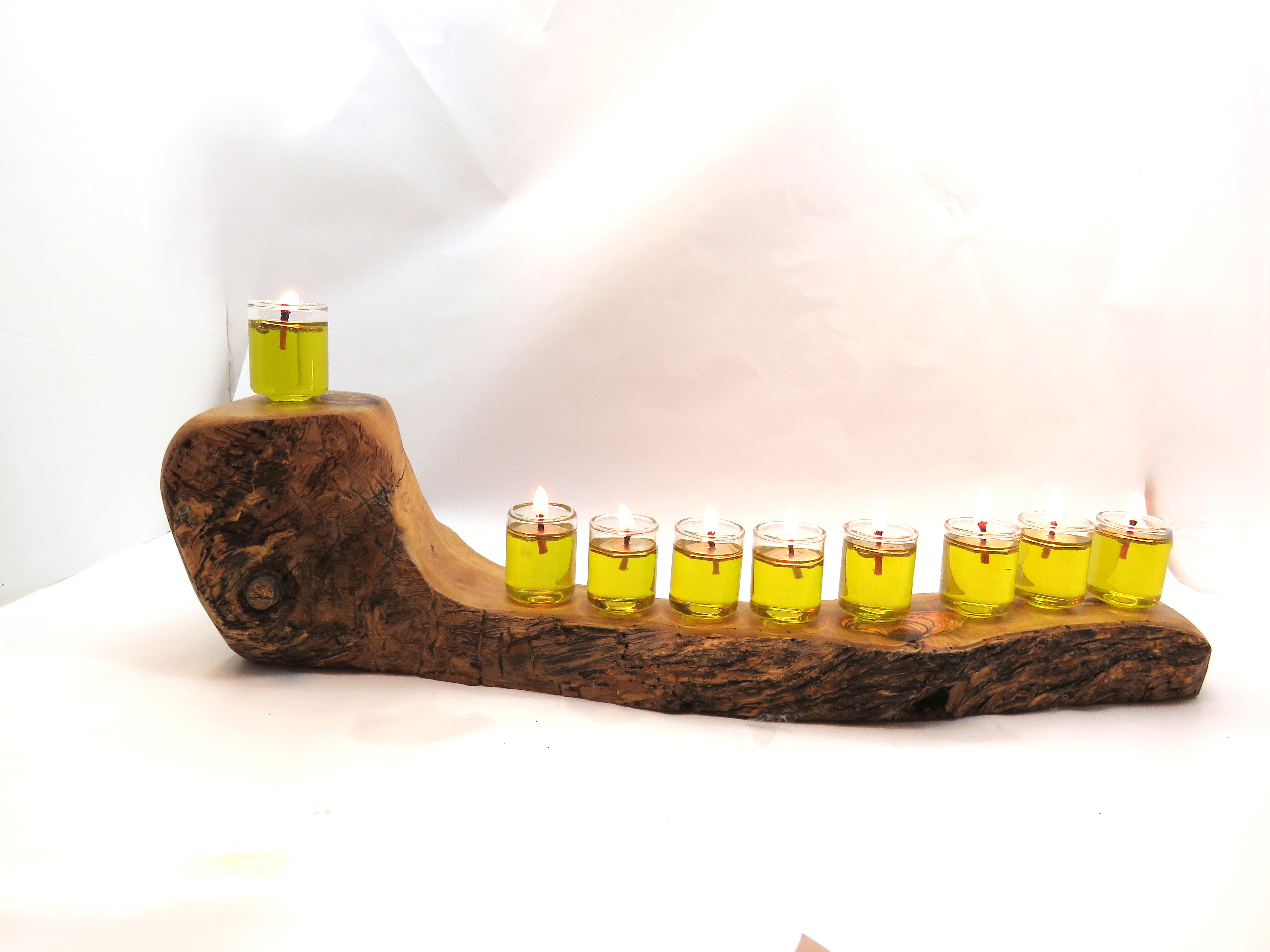 חנוכיה מעץ דגם גזע המשכן