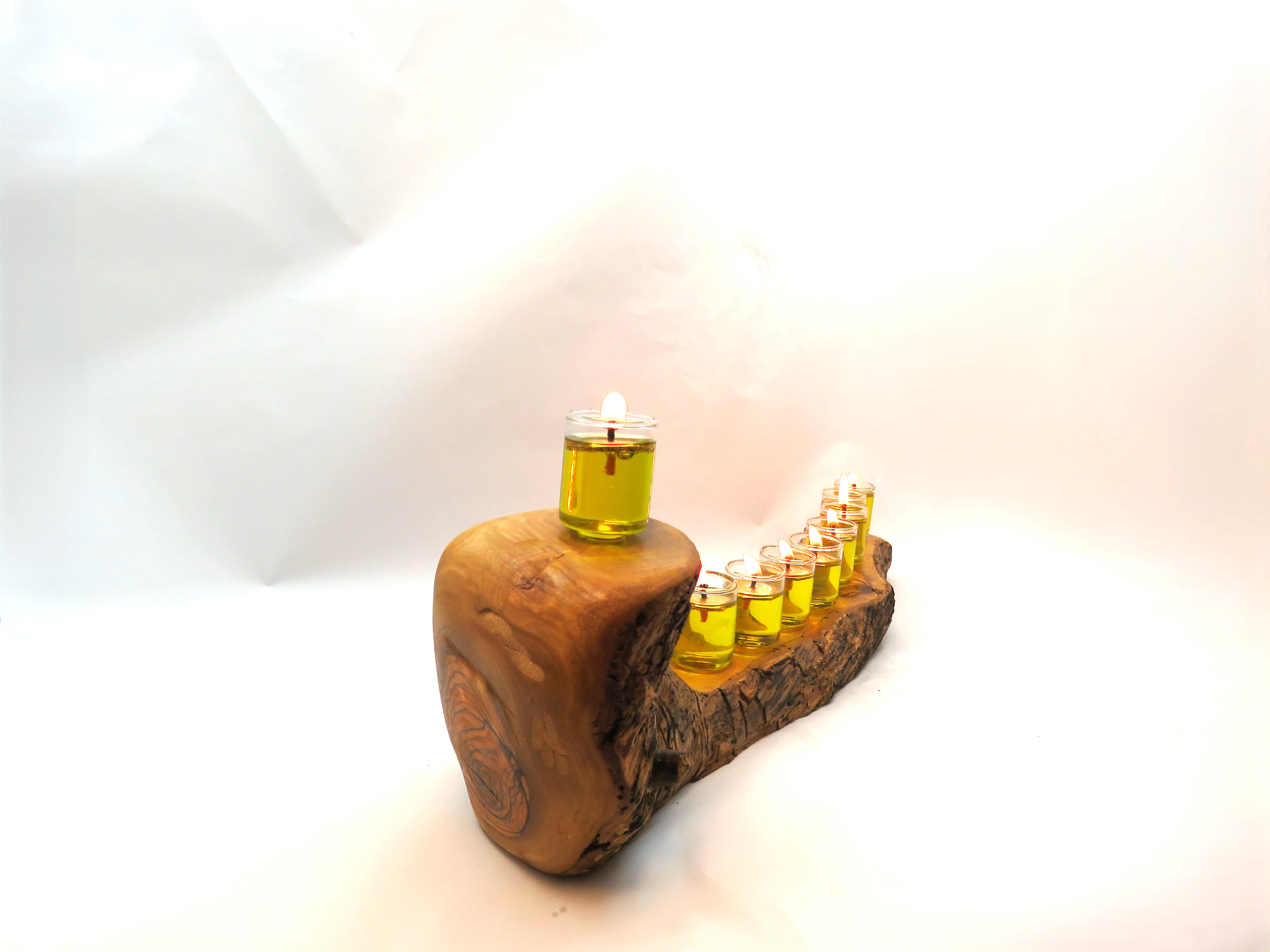 חנוכיה מעץ דגם גזע המשכן – תמונה 3