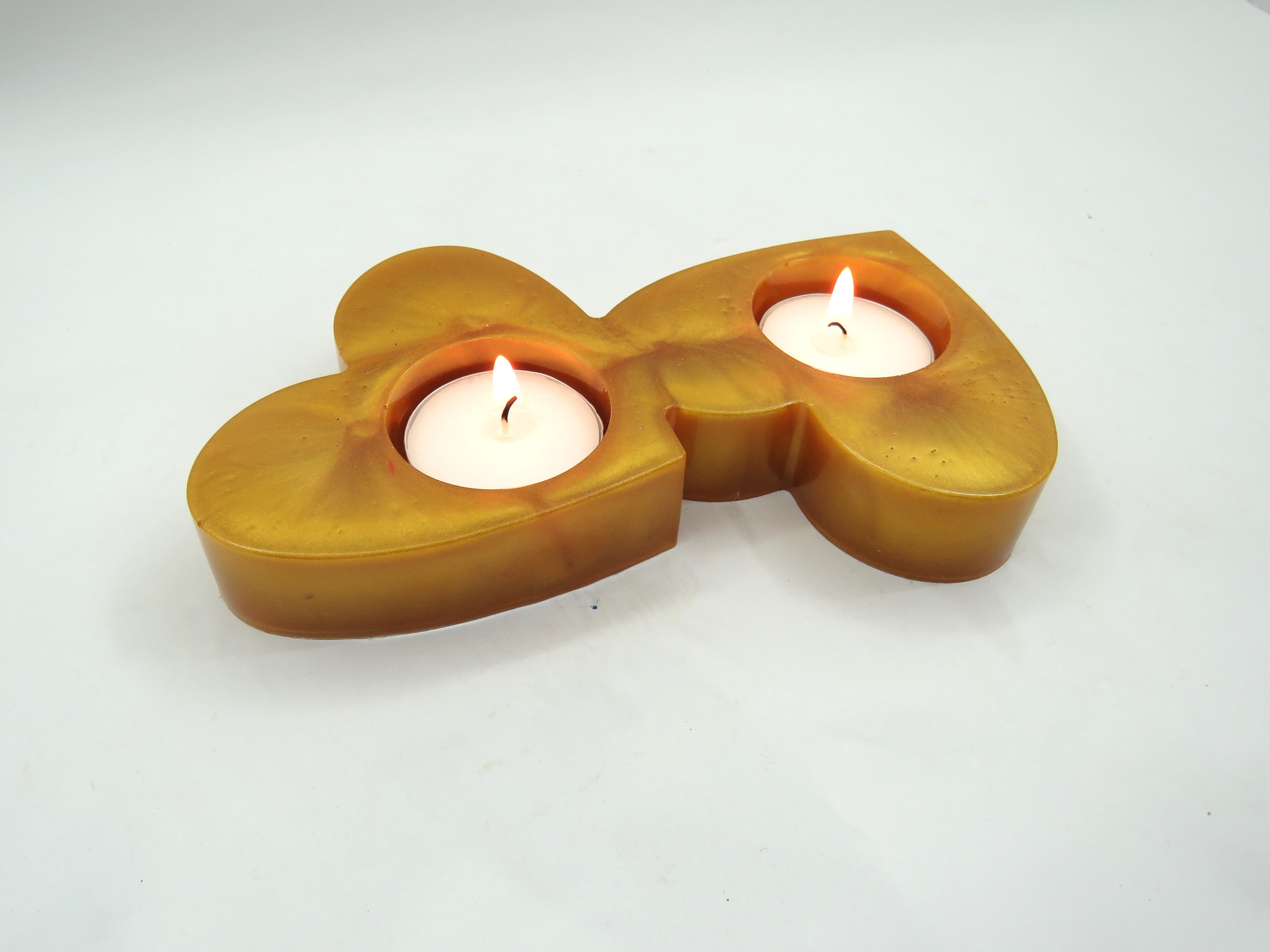 פמוטים משרף אפוקסי דגם לבבות קרמל