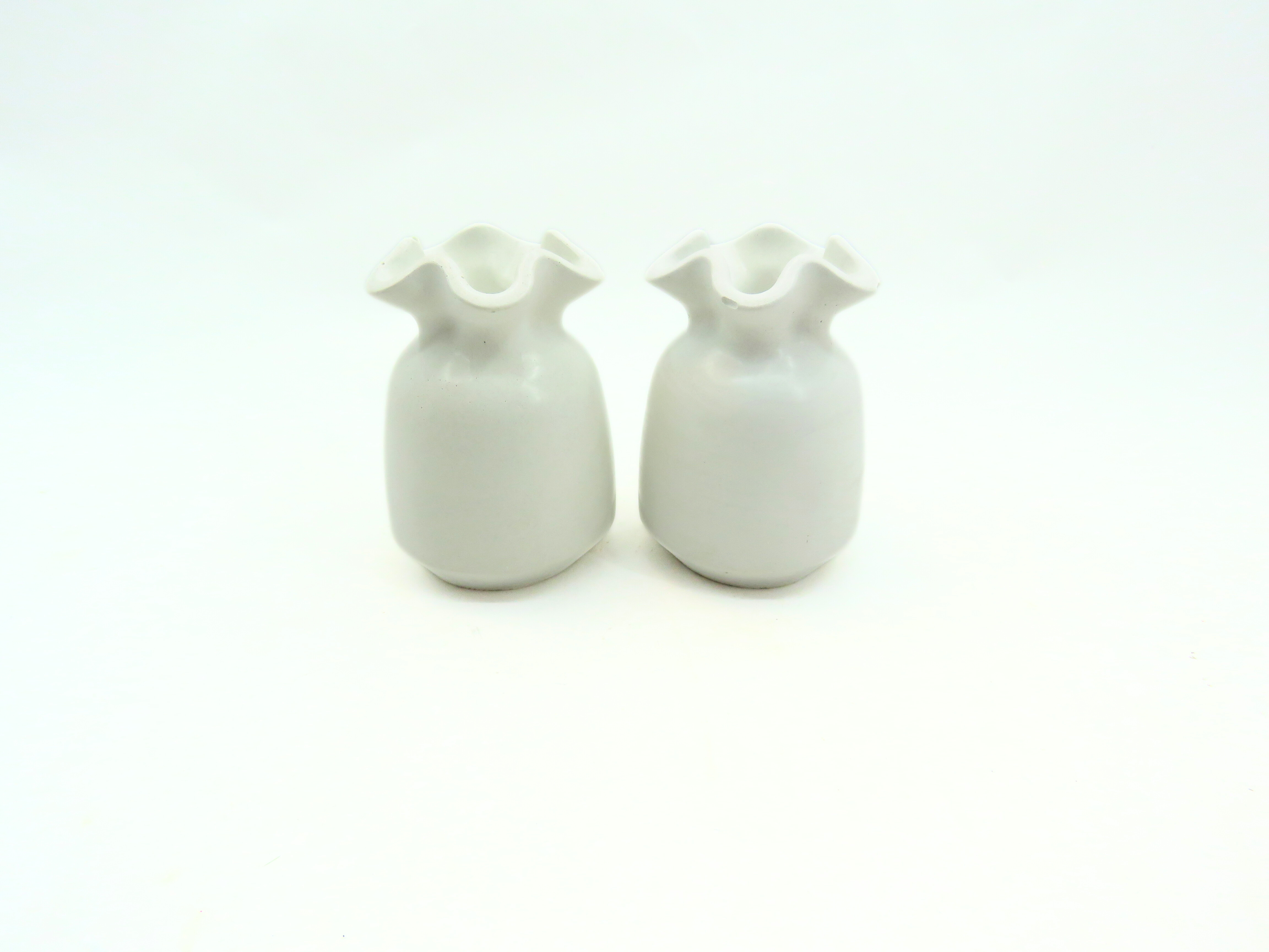 זוג אגרטלים קטנים מבטון