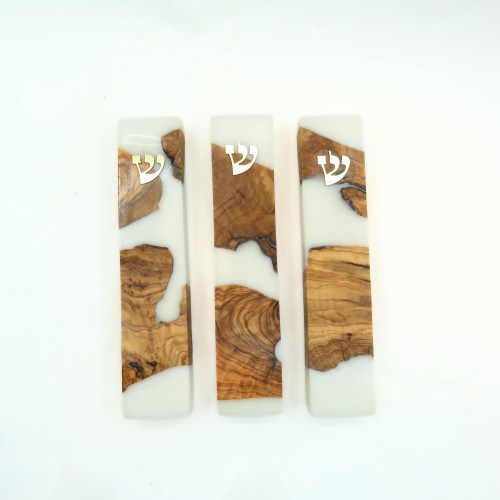 מזוזת עץ ואפוקסי דגם חלב ודבש