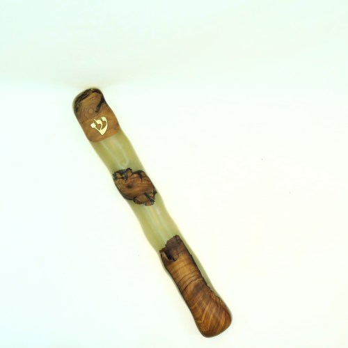 מזוזת עץ ואפוקסי דגם דבורה